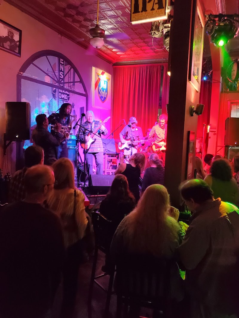 Loafers Bar