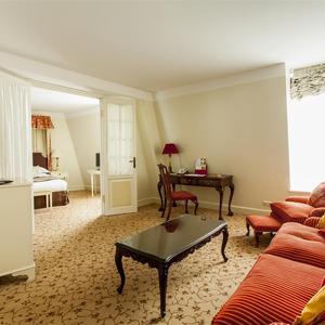 Elan Hotel