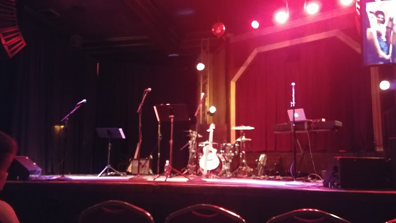 Crescent Lounge
